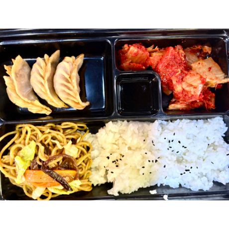 Picture of Yakisoba Gyoza Set