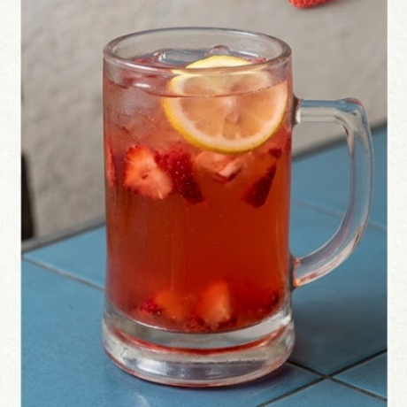 Strawberry Lemonade with Popping Boba